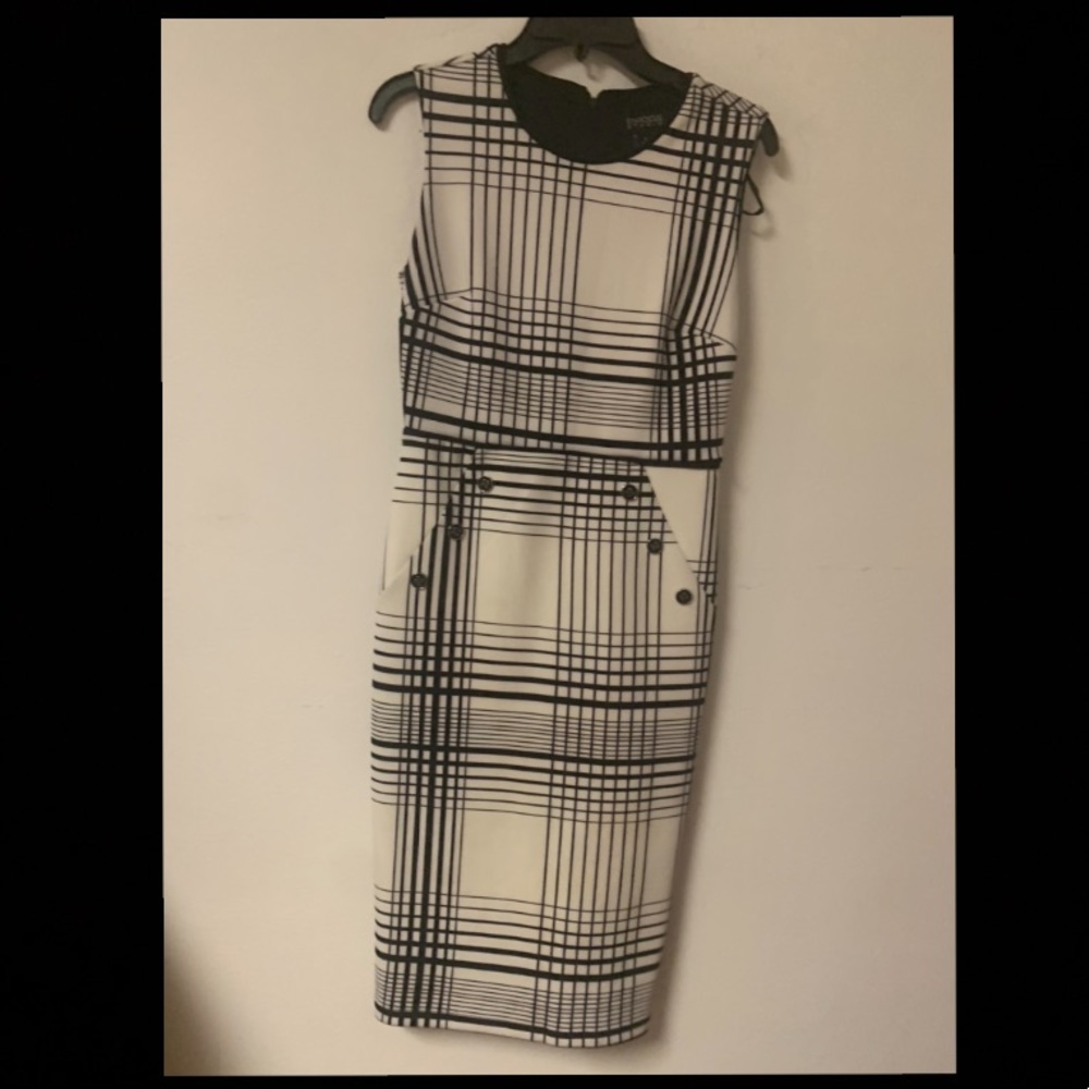 Black and white dress with buttons worn once